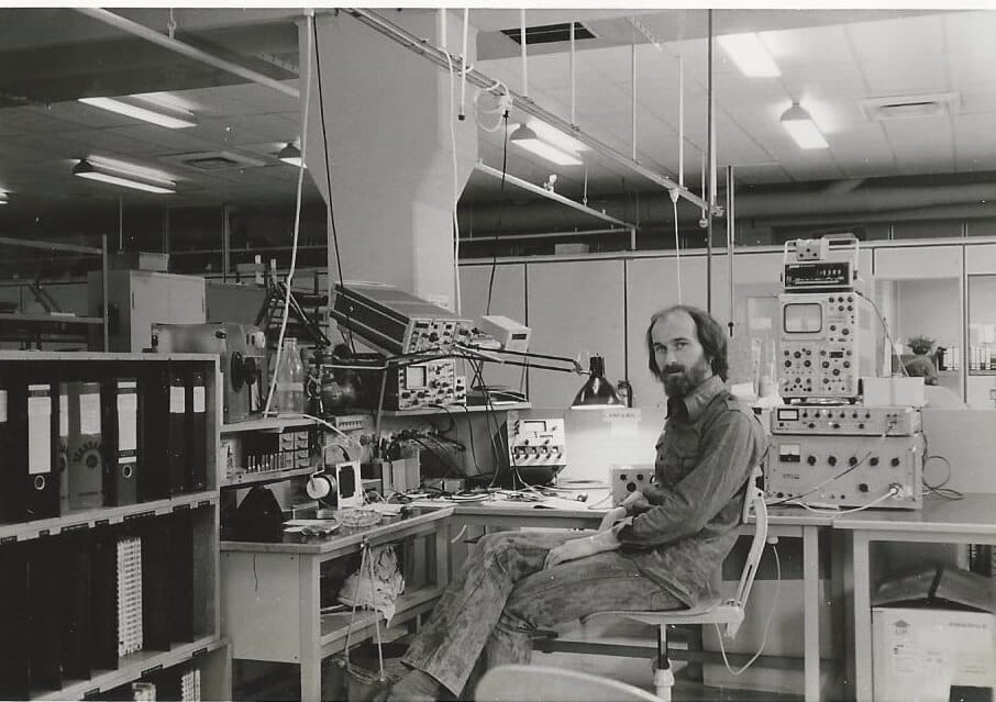 Gerrit DeVries works in the Tektronix Heerenveen lab.
