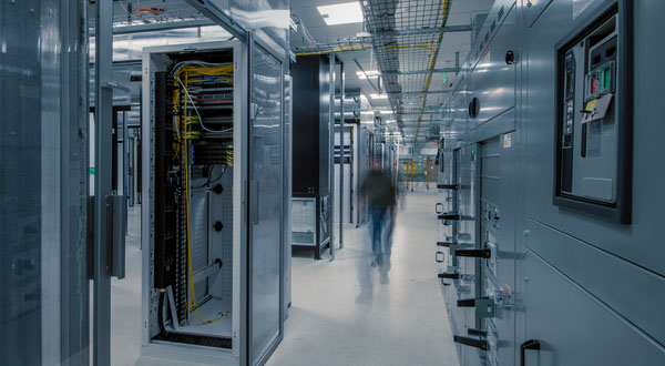 Power supply system in a data center