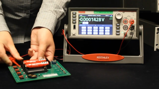 Measuring the Open Circuit Voltage of a Battery Cell with a Keithley DMM7510_en