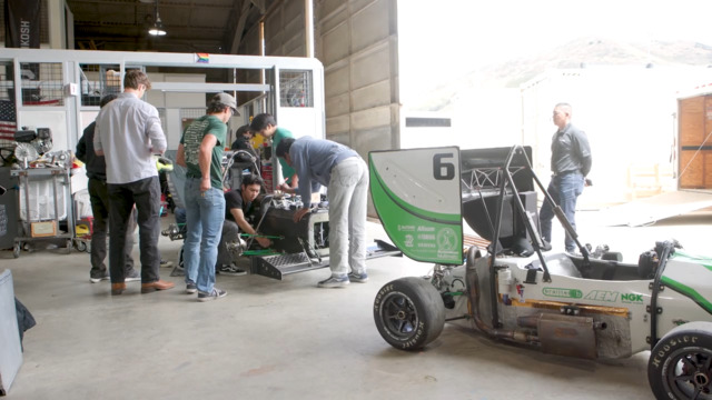 When Portability Really Matters in Your Oscilliscope Innovating with the Cal Poly Racing Team_en