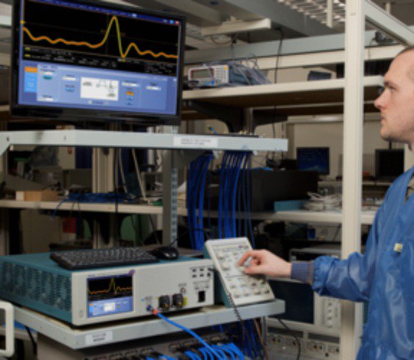 DPO70000SX-Digital-Oscilloscope-Datasheet-EN_US-18-L