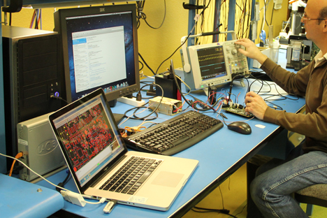 Bench top LOCOLABS.jpg Bench20top20LOCOLABS